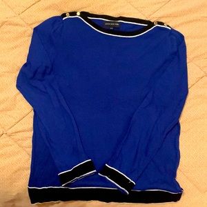 Jones New York blue knit sweater black &white trim gold buttons semi boat neck